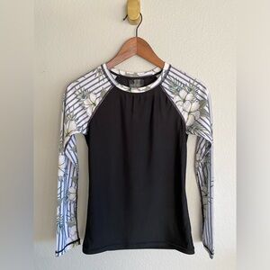 Volcom Long Sleeve UPF 50 Rashguard - small